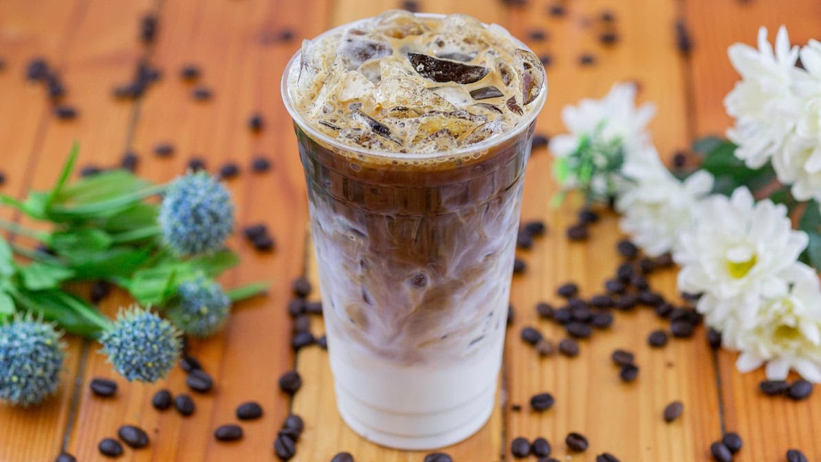Iced tiger latte